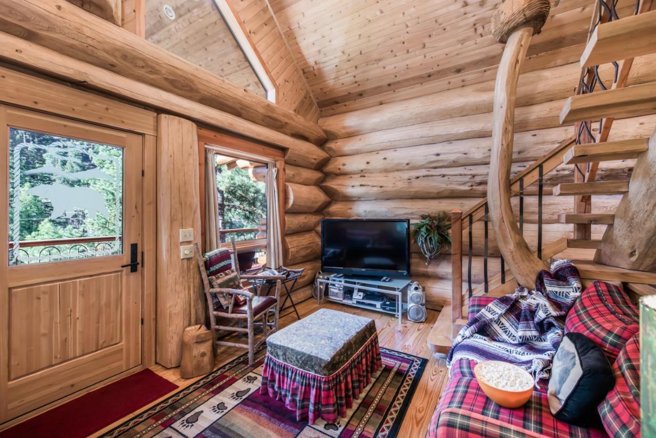 Bear Foot Lodge, 2 Bedrooms, Sleeps 6, Gas Grill, Walk To River, Hot Tub Ruidoso Luaran gambar