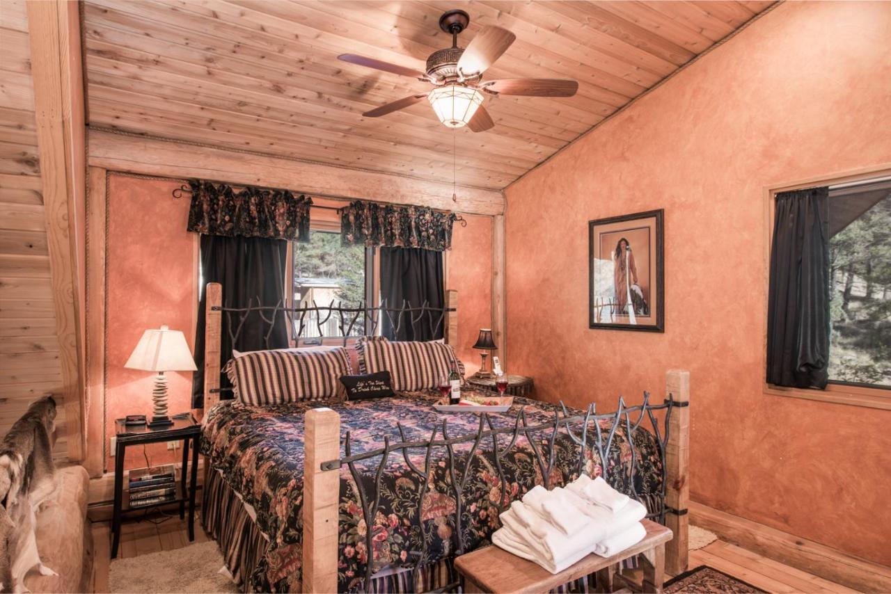 Bear Foot Lodge, 2 Bedrooms, Sleeps 6, Gas Grill, Walk To River, Hot Tub Ruidoso Luaran gambar